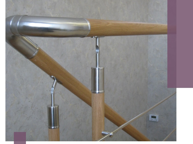 Комбинированные перила на заказ в Хабаровске — монтаж и производство