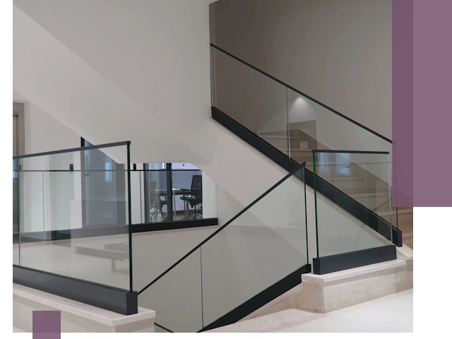 Стеклянные перила премиум-класса с установкой в Хабаровске