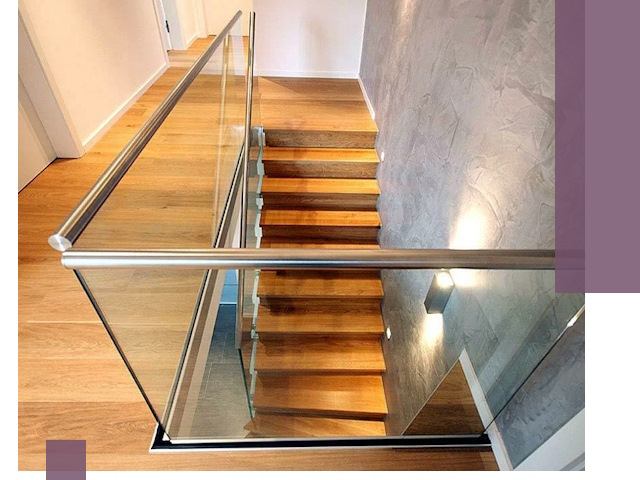 Перила для лестницы в доме — изготовление и монтаж в Хабаровске