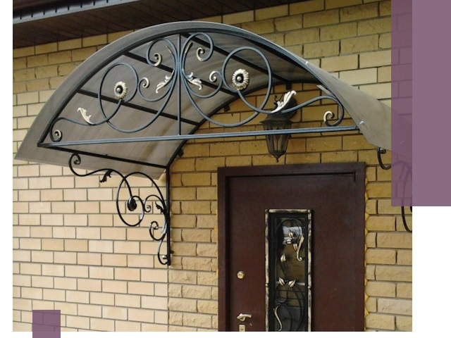 Изготовление козырьков из металла под ключ в Хабаровске