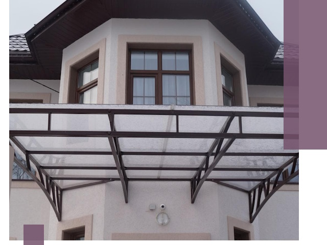 Козырьки из поликарбоната под ключ в Хабаровске