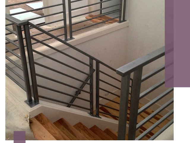 Изготовление поручней из металла и дерева в Хабаровске